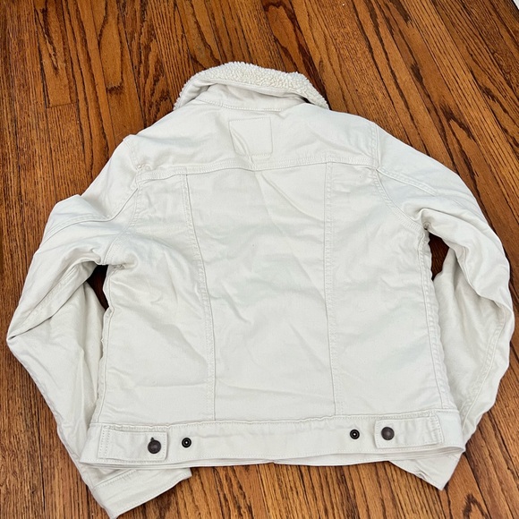 Levi's Corduroy Sherpa Lined Ex-Boyfriend Jacket - Picture 5 of 6